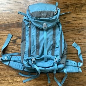 REI Hiking Travel Pack Bakpack